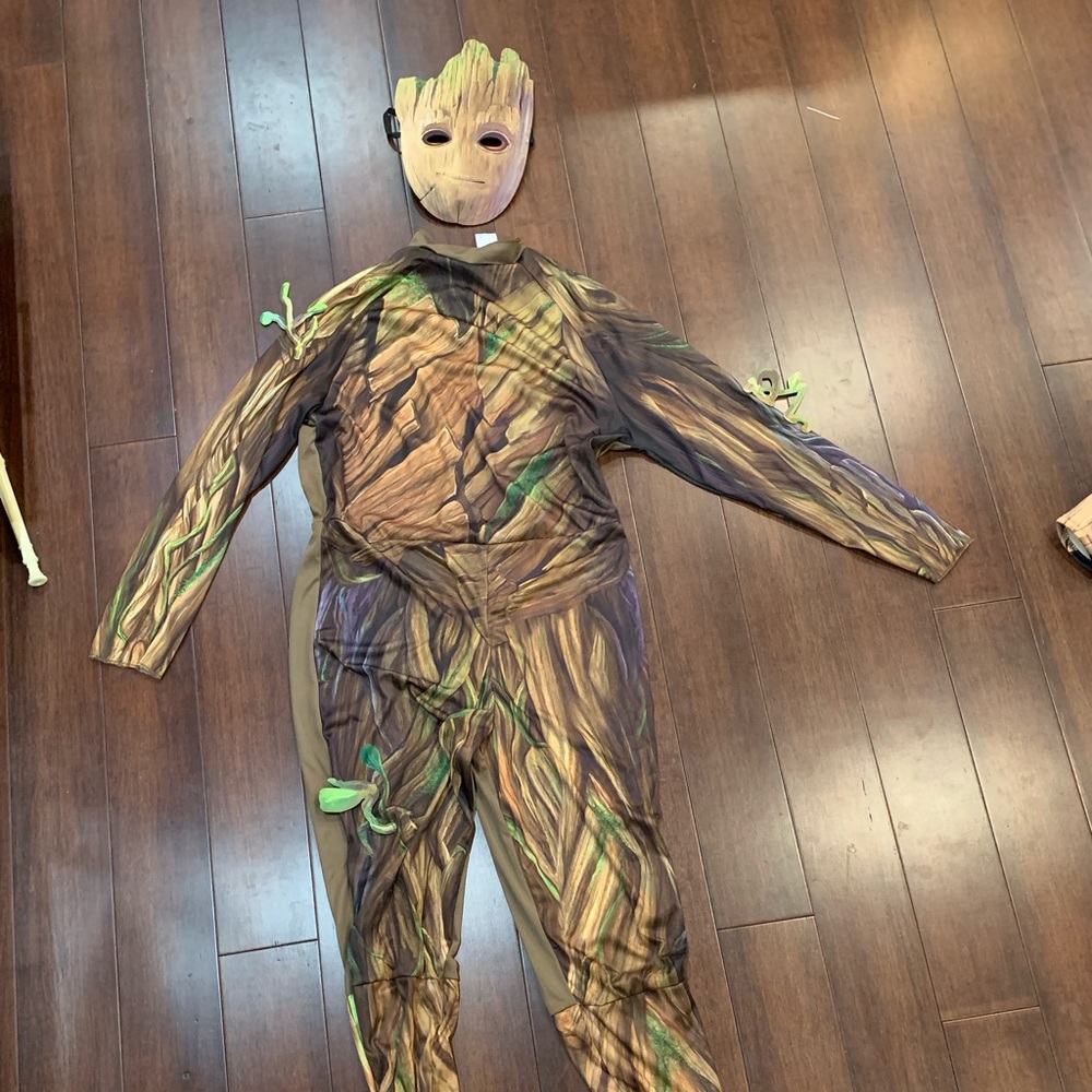 Adult Groot costume